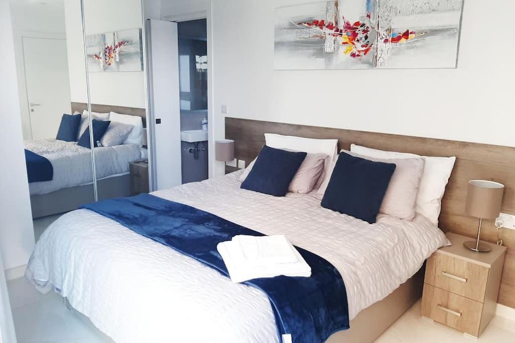 New Seafront Apartment - Spectacular Views St. Paul's Bay Exterior foto